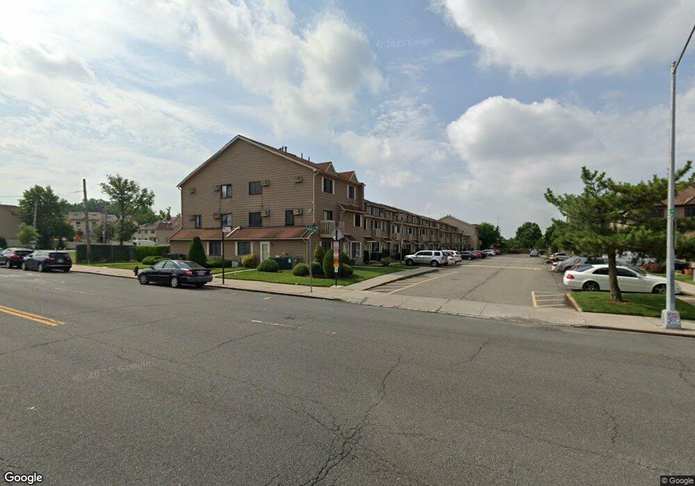 201 Lamped Loop unit 33, Staten Island, NY 10314 - photo 1