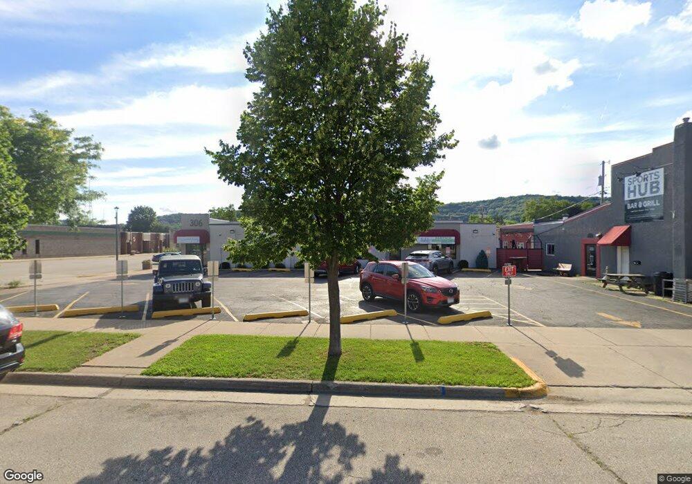 306 Main St, La Crescent, MN 55947 - photo 1