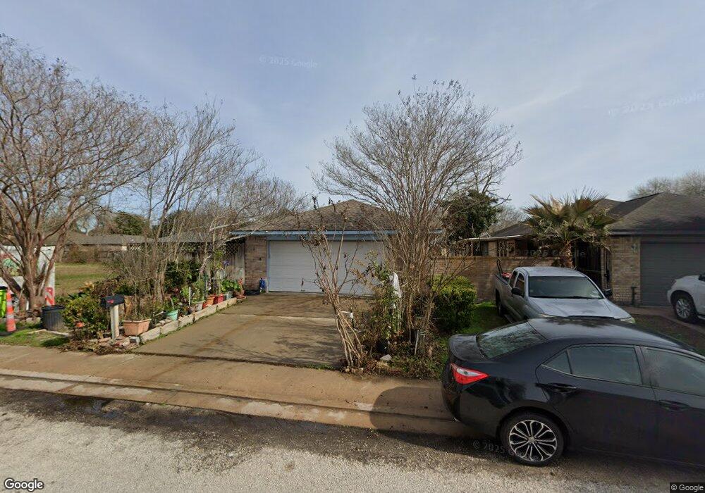 2005 Chelsea Ct, Rosenberg, TX 77471 - photo 1