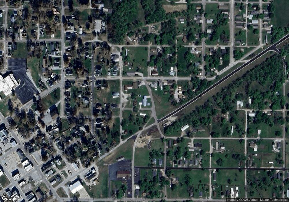 617 E 3rd St, Bicknell, IN 47512 - photo 1