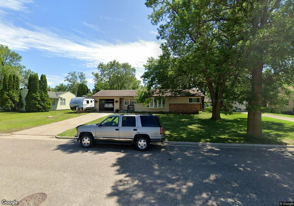 818 Winona Dr SW, Alexandria, MN 56308 - photo 1