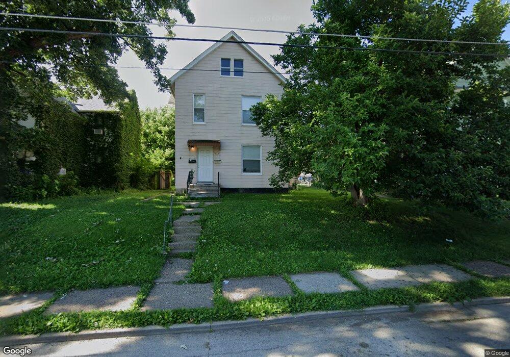 1433 W 17th St, Davenport, IA 52804 - photo 1
