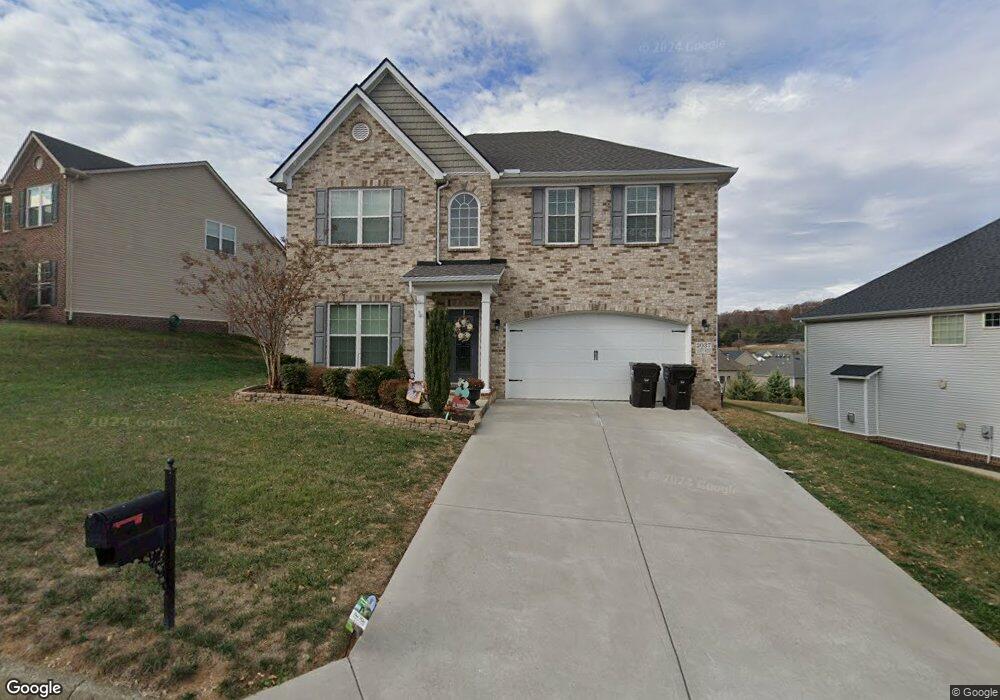 2037 Gusty Wind Ln, Knoxville, TN 37932 - photo 1