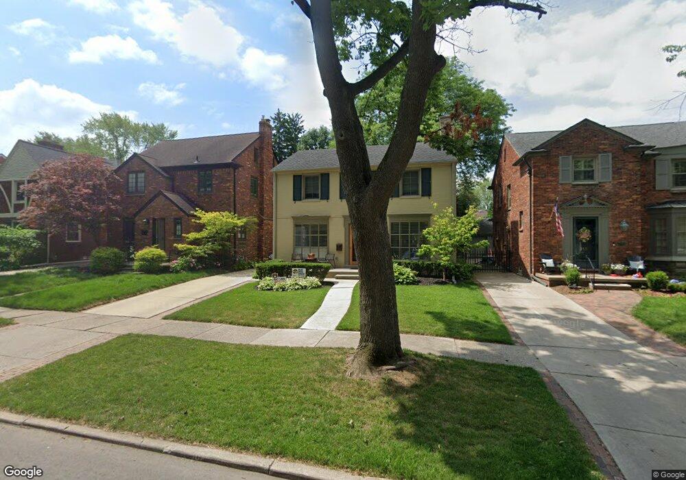 315 Merriweather Rd, Grosse Pointe Farms, MI 48236 - photo 1