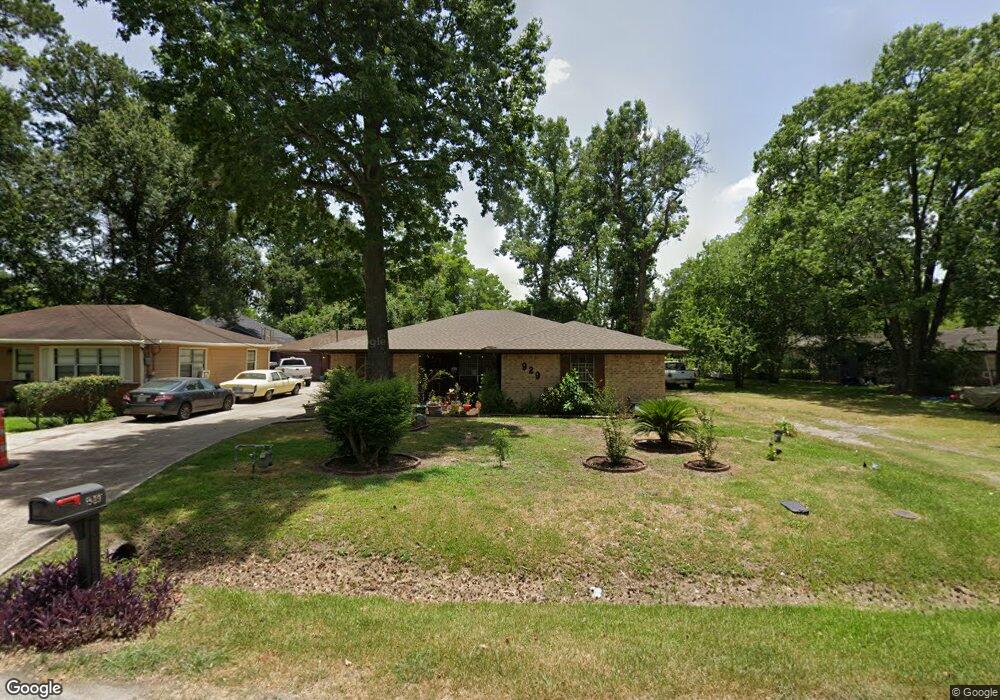 929 Grenshaw St, Houston, TX 77088 - photo 1