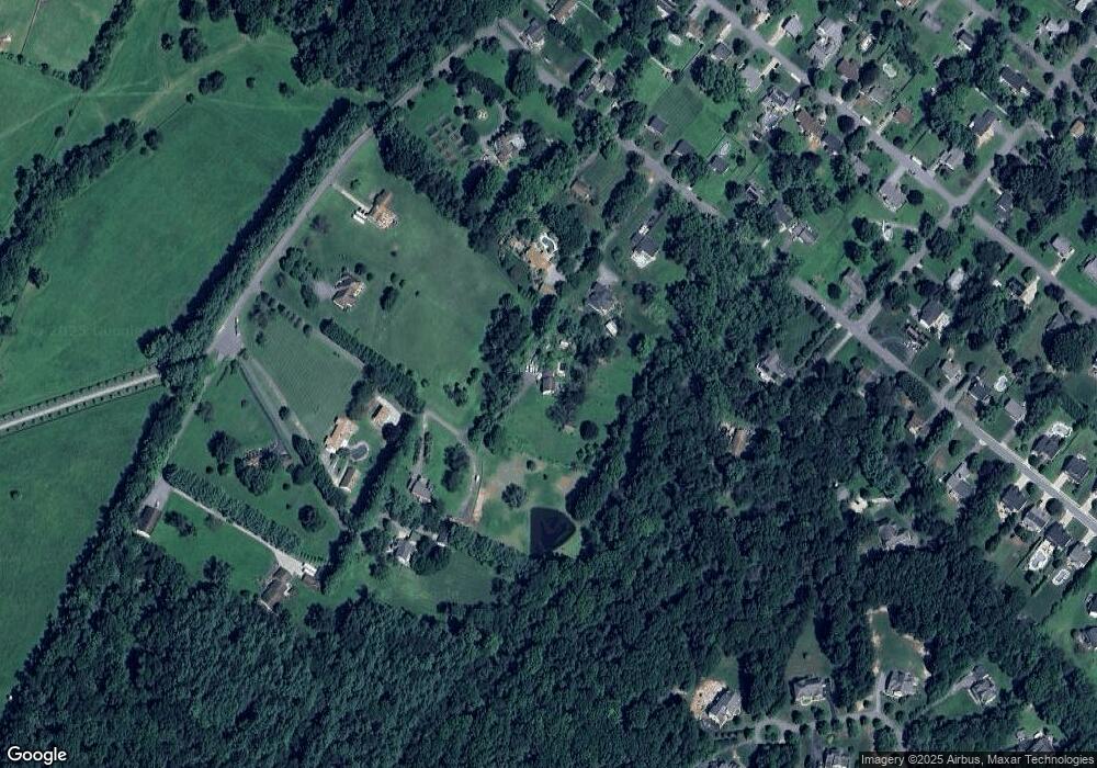 6113 Emerald Ln, Sykesville, MD 21784 - photo 1