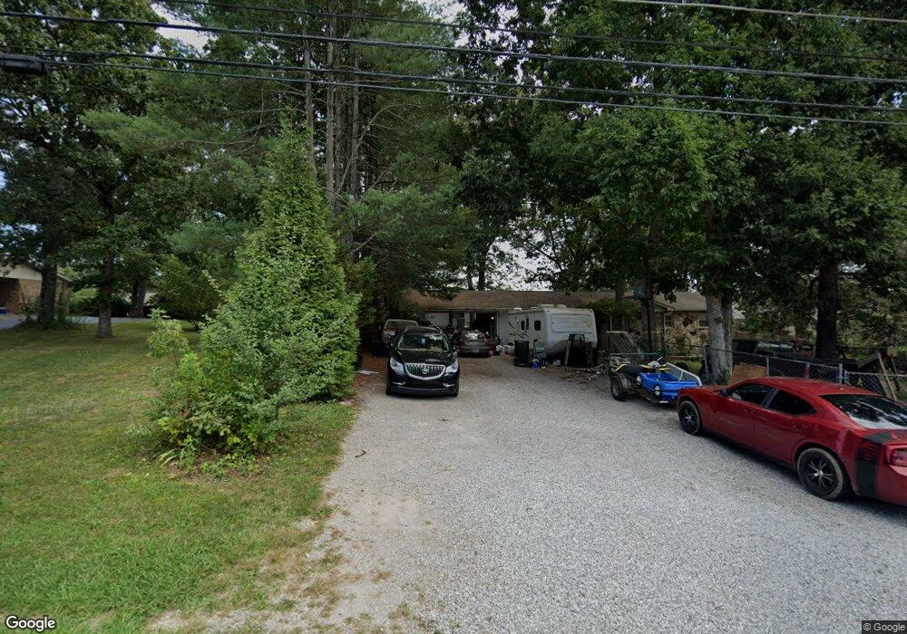 370 Dillon St, Crossville, TN 38555 - photo 1