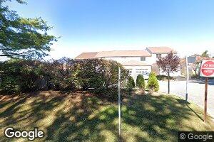 10 Pleasant Ridge Rd, Valhalla, NY 10595