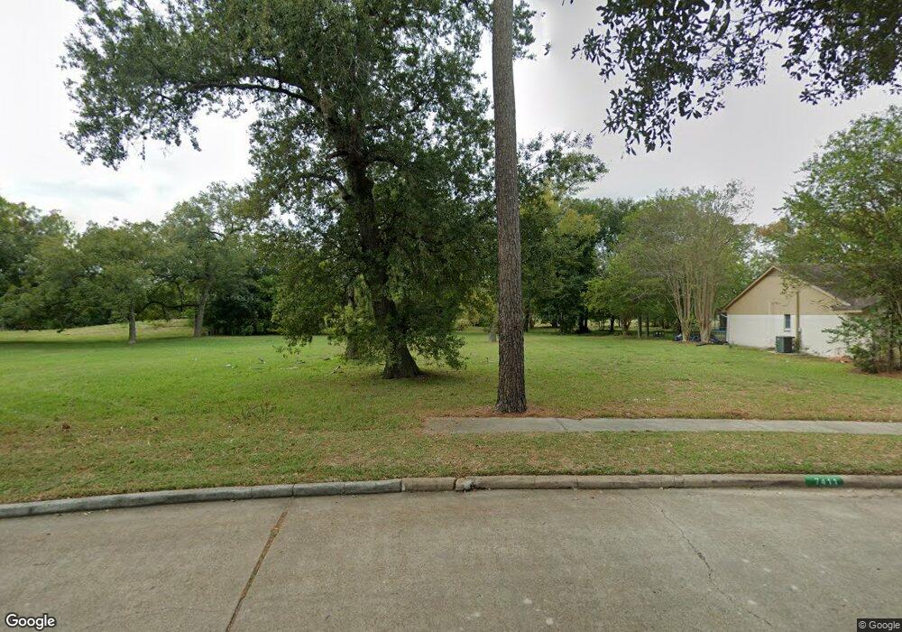 7411 Deep Forest Dr, Houston, TX 77088 - photo 1