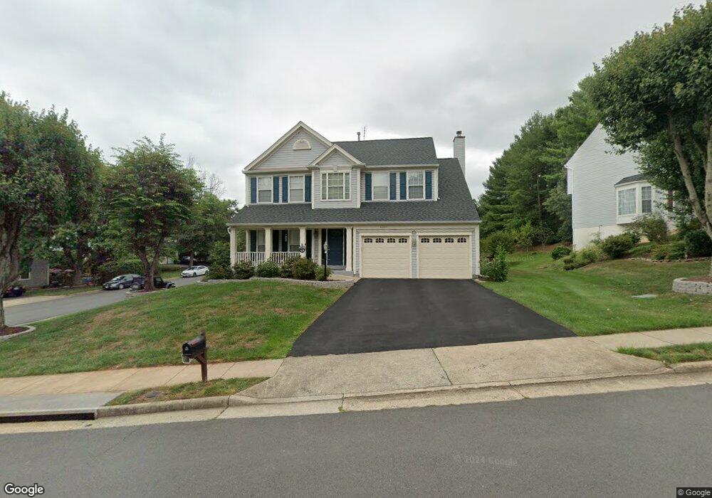 46442 Cedarhurst Dr, Sterling, VA 20165 - photo 1