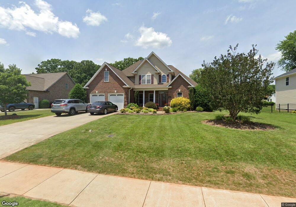 315 Macon Dr, Statesville, NC 28625 - photo 1