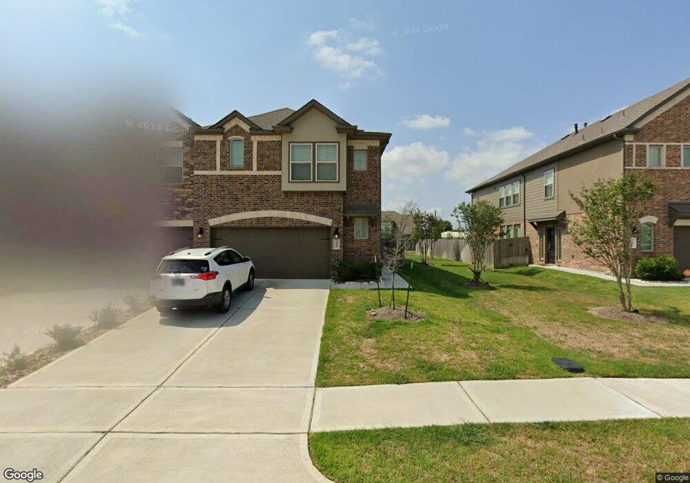 3809 Lancer Cir, Pearland, TX 77581 - photo 1