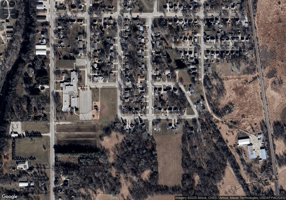 1604 7th St SE, Austin, MN 55912 - photo 1