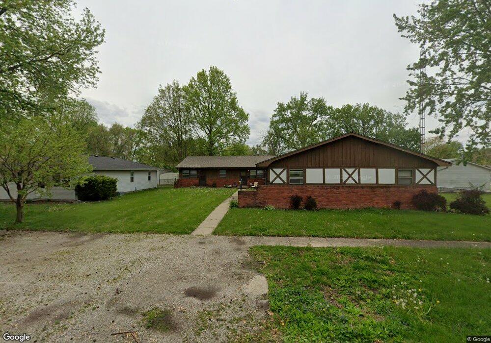 609 Denver St, Lincoln, IL 62656 - photo 1