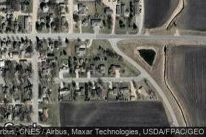 916 4th St, Nicollet, MN 56074
