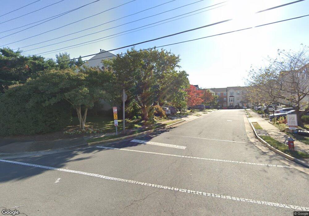 13505 Avonmore Dr, Herndon, VA 20171 - photo 1