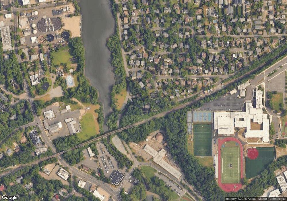 66 Virginia Dr, Manhasset, NY 11030 - photo 1