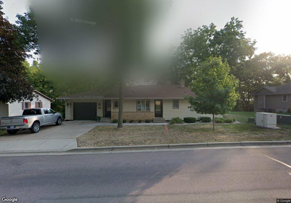 417 Summit Ave, New Ulm, MN 56073 - photo 1