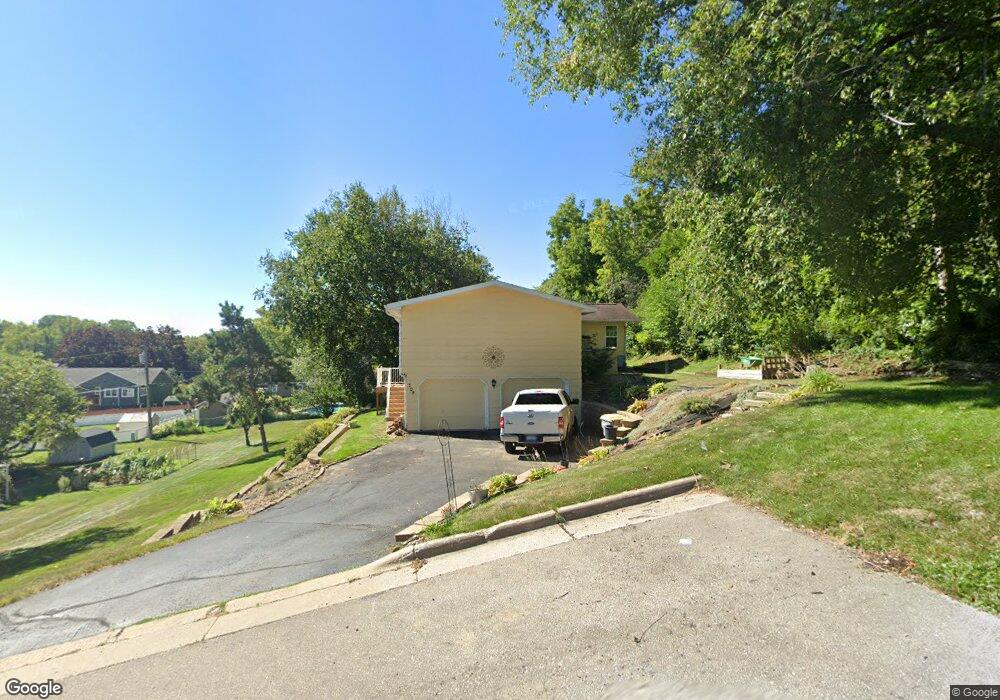 709 S 3rd St, La Crescent, MN 55947 - photo 1