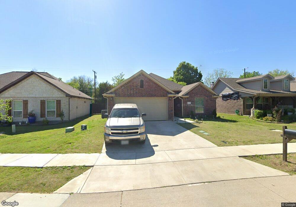 1123 Vintage Ave, Gainesville, TX 76240 - photo 1