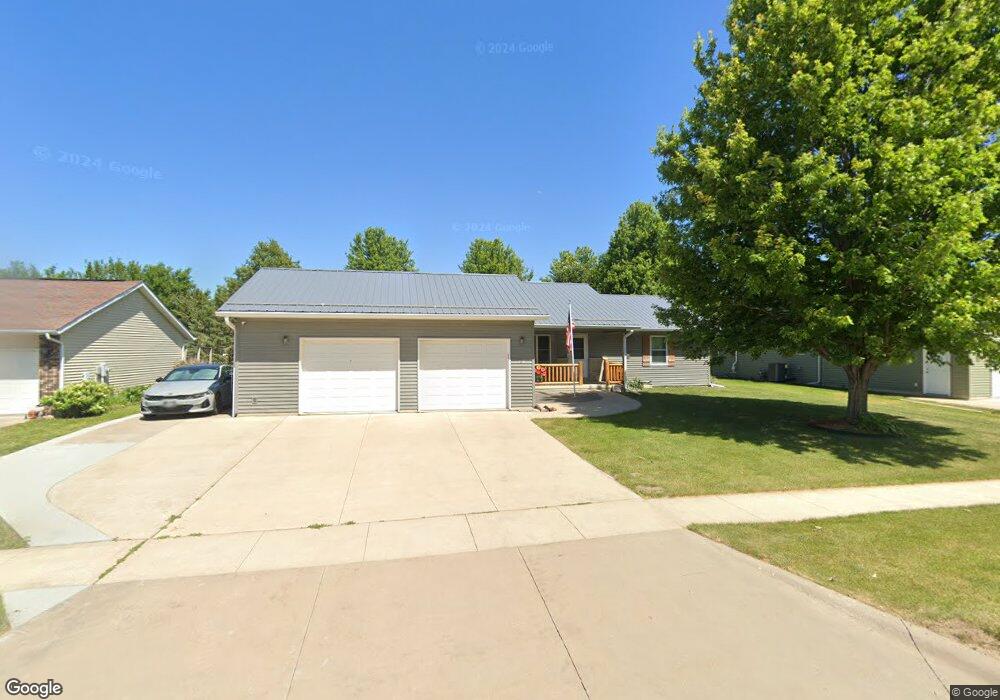 154 Bickford Dr, West Branch, IA 52358 - photo 1