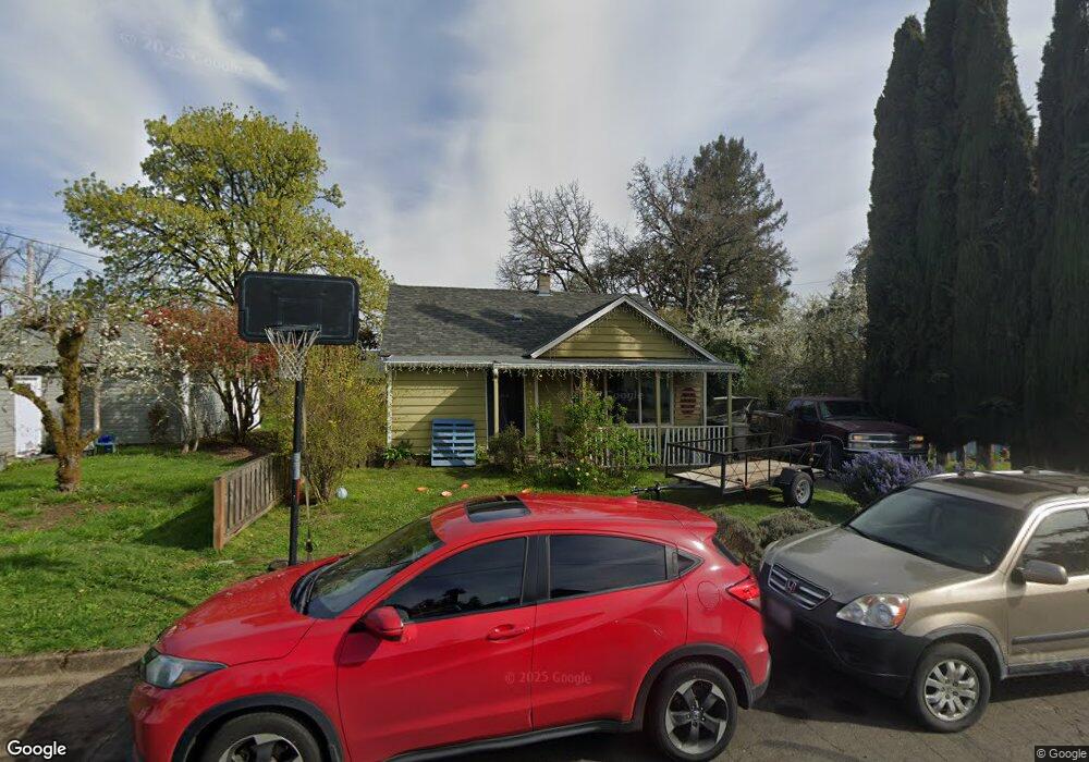 2037 16th Ave SW, Albany, OR 97321 - photo 1