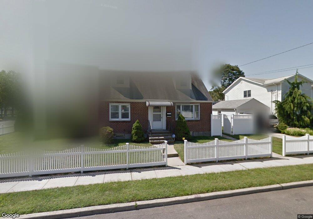 913 Adams Ave, Franklin Square, NY 11010 - photo 1