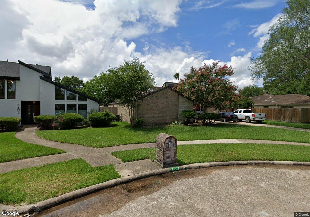 5611 Council Grove Ct, Houston, TX 77088 - photo 1