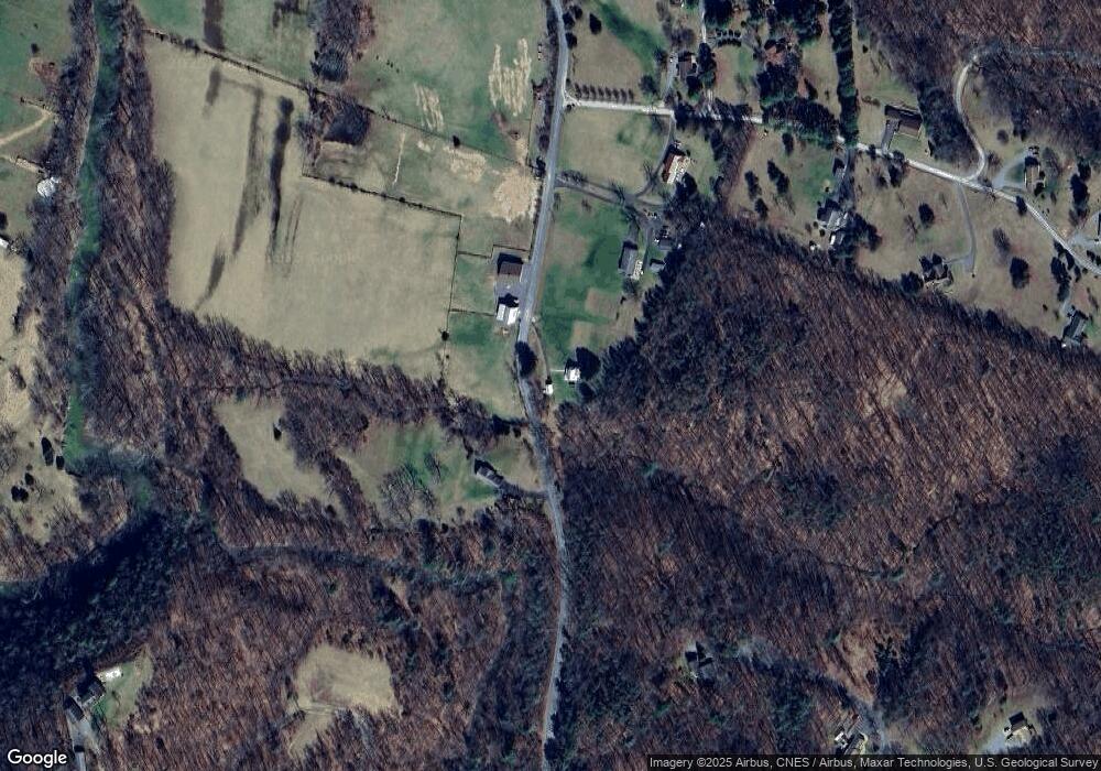 643 Mountain Run Rd, Berkeley Springs, WV 25411 - photo 1