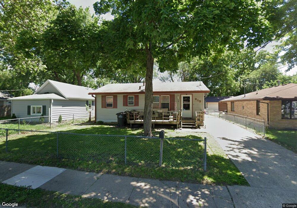 813 E 27th St, Des Moines, IA 50317 - photo 1