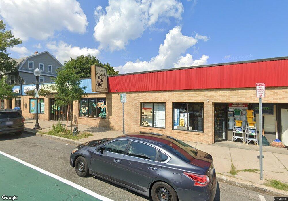 729 Broadway, Somerville, MA 02144 - photo 1