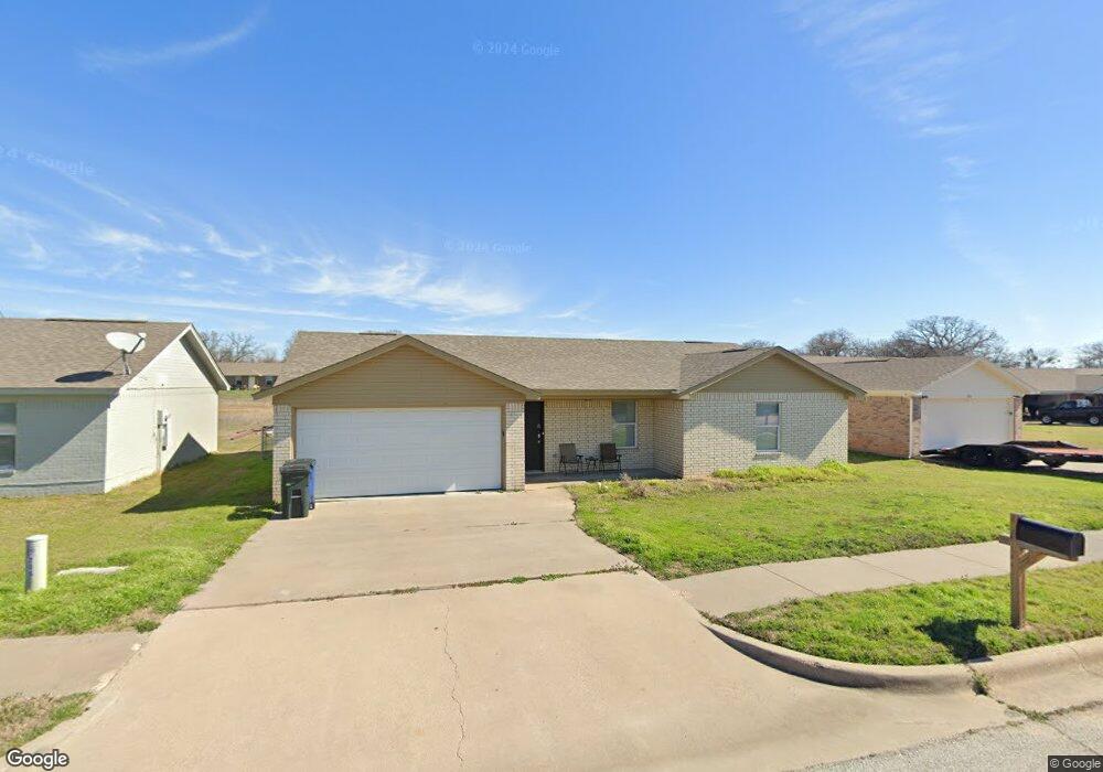 206 Dean Ct, Granbury, TX 76049 - photo 1