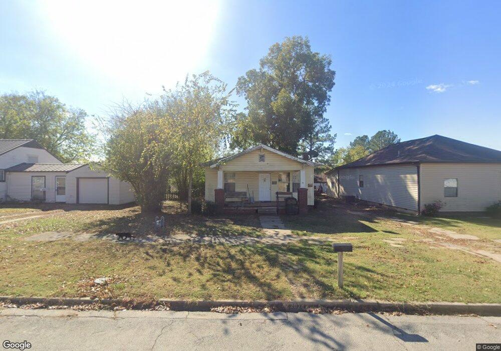 704 E 15th St, Okmulgee, OK 74447 - photo 1