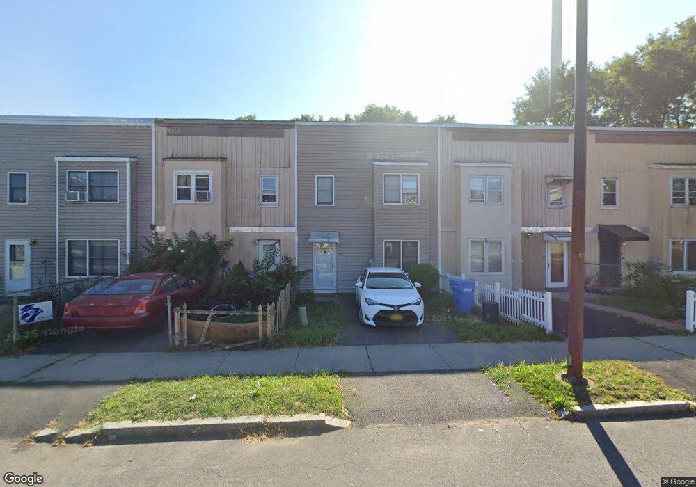 515 Lark Dr, Albany, NY 12210 - photo 1