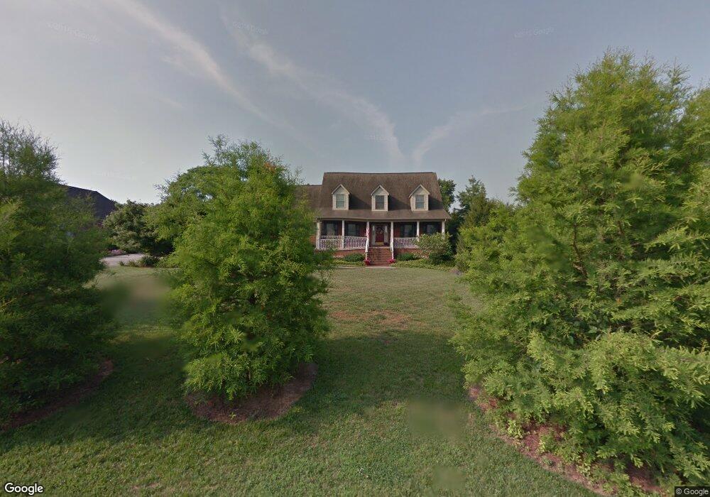 409 Farmbrook Cir, Frankfort, KY 40601 - photo 1