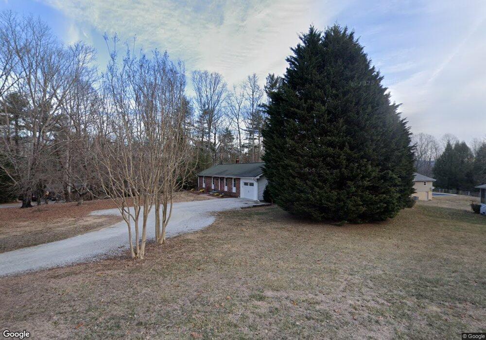 45 Tuckaway Dr, Hendersonville, NC 28792 - photo 1