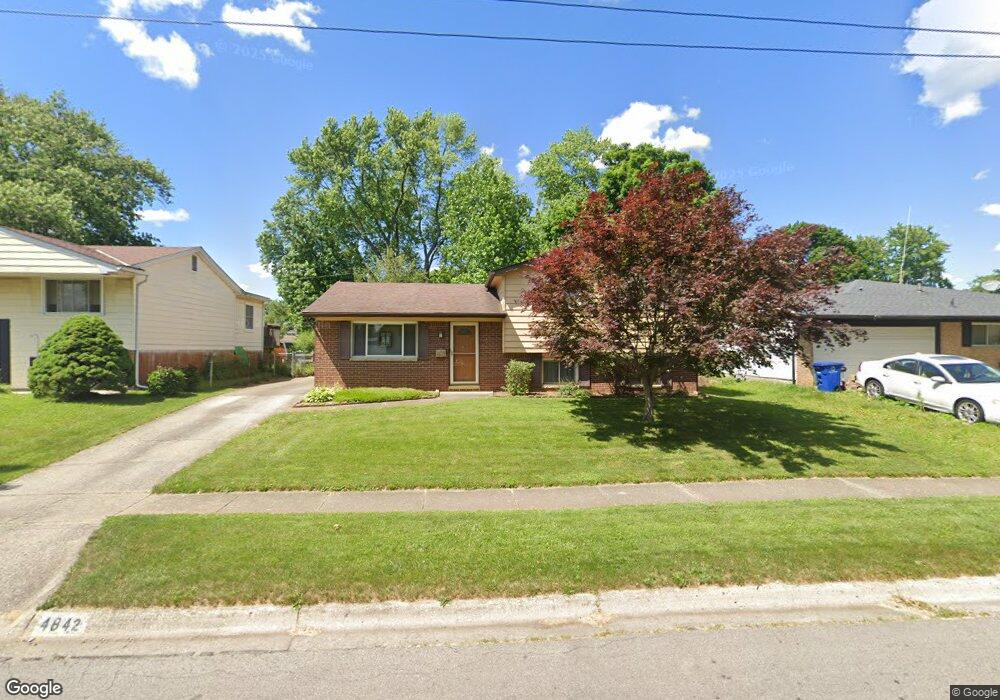 4842 Warminster Dr, Columbus, OH 43232 - photo 1