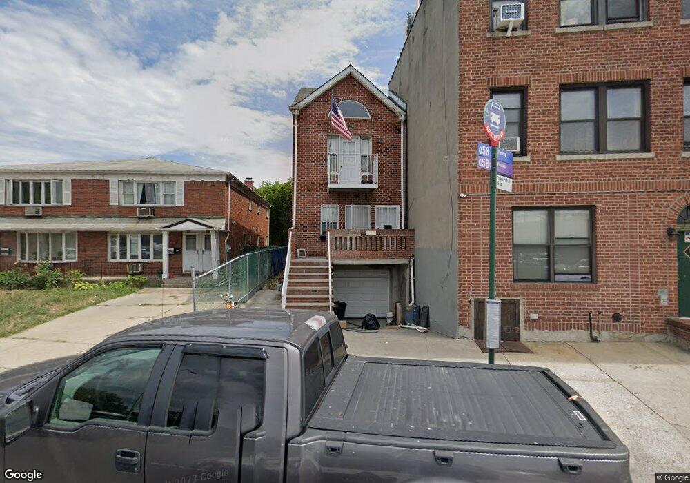 5813 College Point Blvd, Flushing, NY 11355 - photo 1