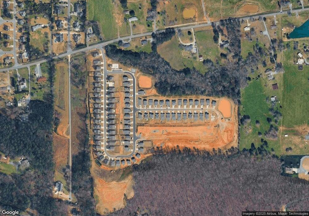 147 Sycamore Ln, Calhoun, GA 30701 - photo 1