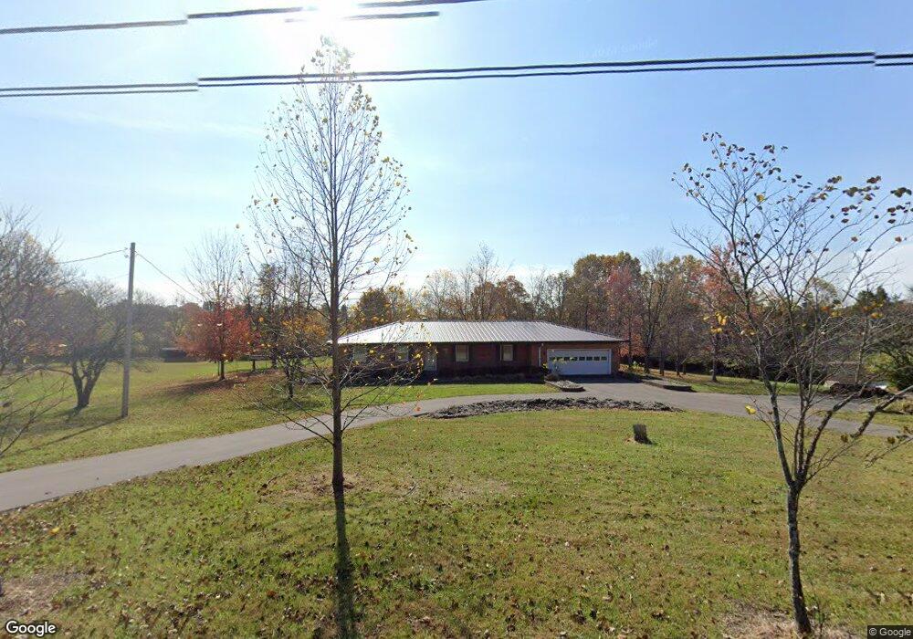 1916 W Moody Ln, La Grange, KY 40031 - photo 1