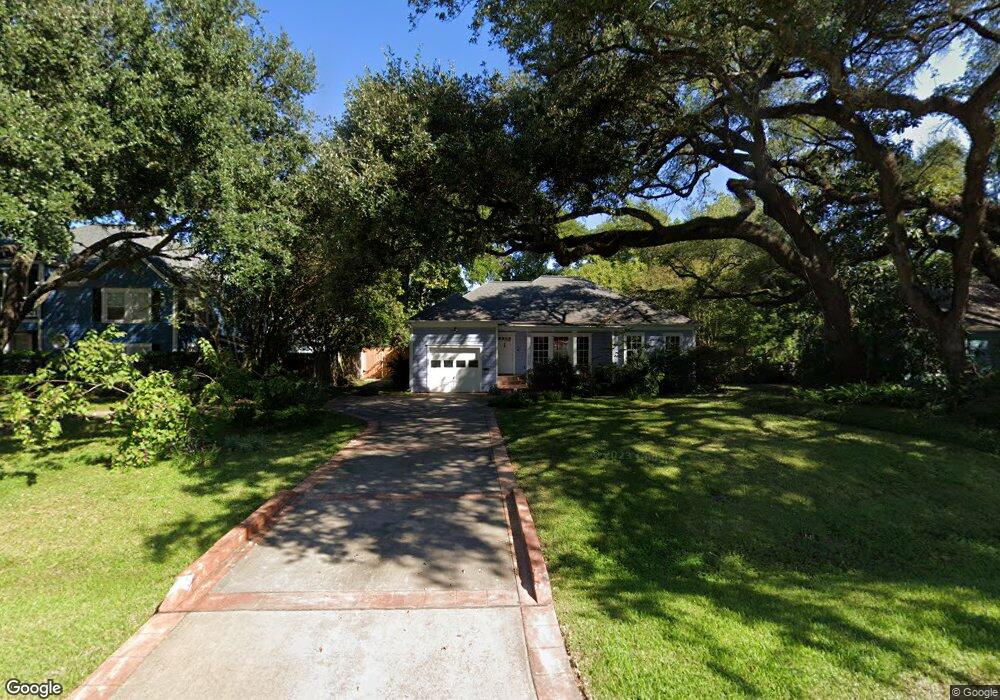 236 W 33rd St, Houston, TX 77018 - photo 1