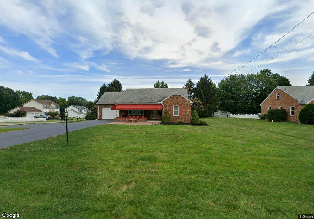 31 College Ave, Stewartstown, PA 17363 - photo 1