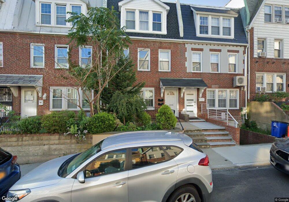 20-59 32nd St unit 1, Astoria, NY 11105 - photo 1