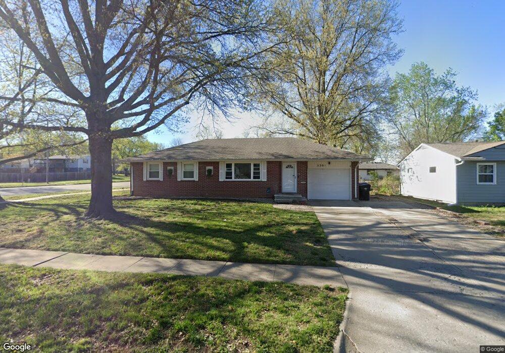 5201 SW 32nd St, Topeka, KS 66614 - photo 1