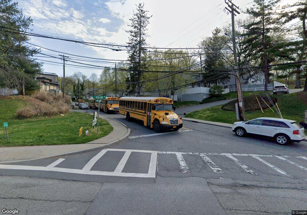 122 N Highland Place, Croton On Hudson, NY 10520 - photo 1