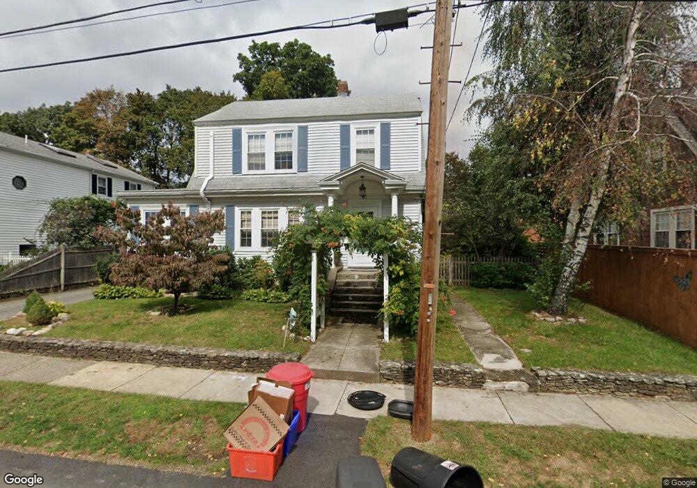 21 Everett St, Stoneham, MA 02180 - photo 1