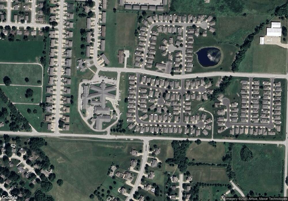 527 S Saturn Dr, Raymore, MO 64083 - photo 1