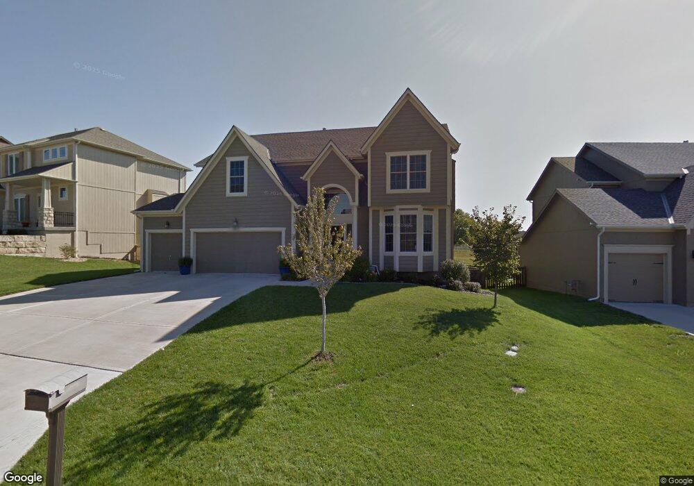 5913 Longview St, Shawnee, KS 66218 - photo 1