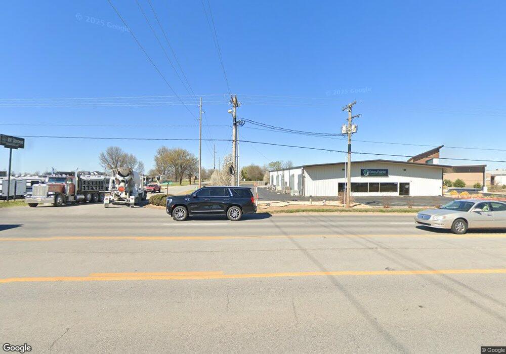 1198 W Henri de Tonti Blvd, Springdale, AR 72762 - photo 1