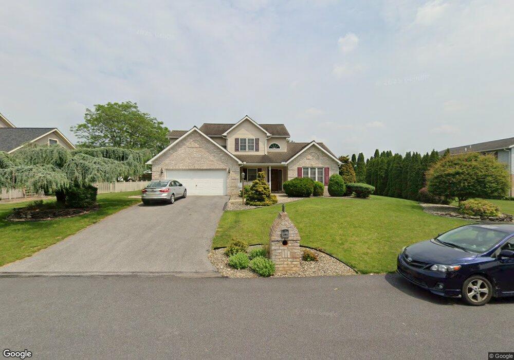 308 Wellslee Dr, Chambersburg, PA 17201 - photo 1